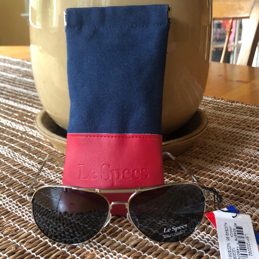 Le Specs Aviator style sunglasses.